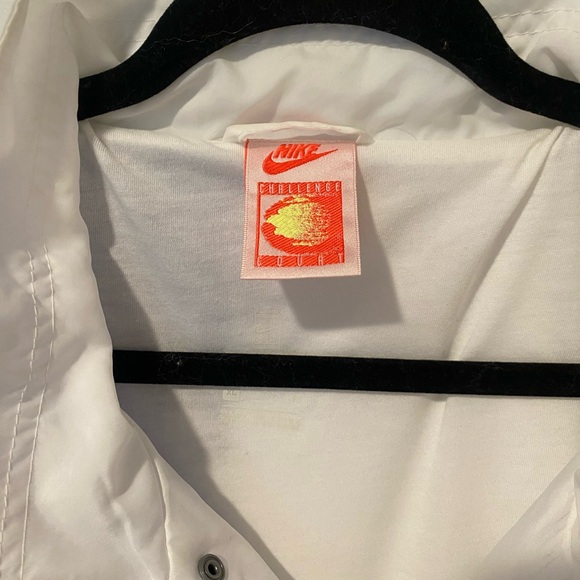 Retro Nike Men’s Windbreaker - Picture 2 of 4